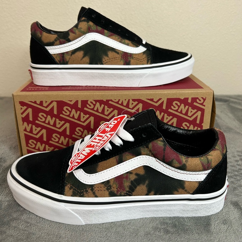 Vans Woodland Wash Black Tie Dye Women Size 6.5, Men Size 5